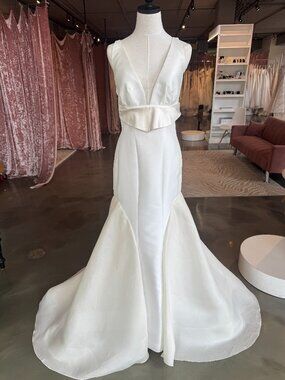 Regina - Peter Langner Bridal Gown, Size 14